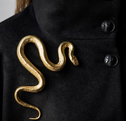 Les Bijoux dans l'Art : Quand l’Accessoire Devient Œuvre